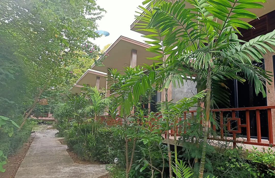 Lanta Pearl Beach Resort-1